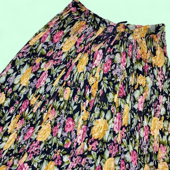 Vintage Cute Options Colorful Floral Cottage Coquette Full Maxi Skirt - Picture 4 of 8